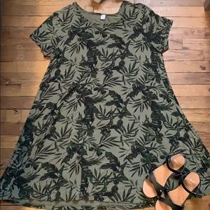 Old Navy tropical leaf dress